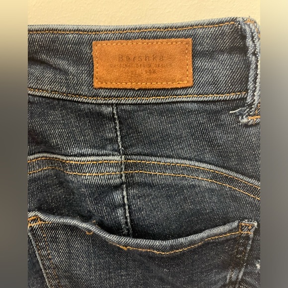Size 4 berskha jeans - Picture 3 of 5